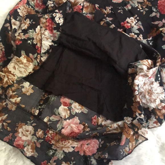 Lea & Viola Curve NWT Black Floral Wrap Dress 🌺 - Picture 9 of 11